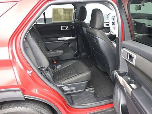 Used 2020 Ford Explorer XLT AWD/4WD image 13