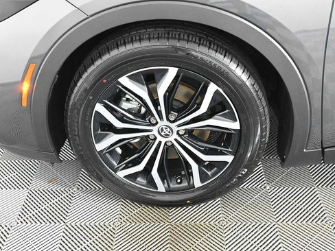Used 2024 Toyota Crown AWD/4WD image 27