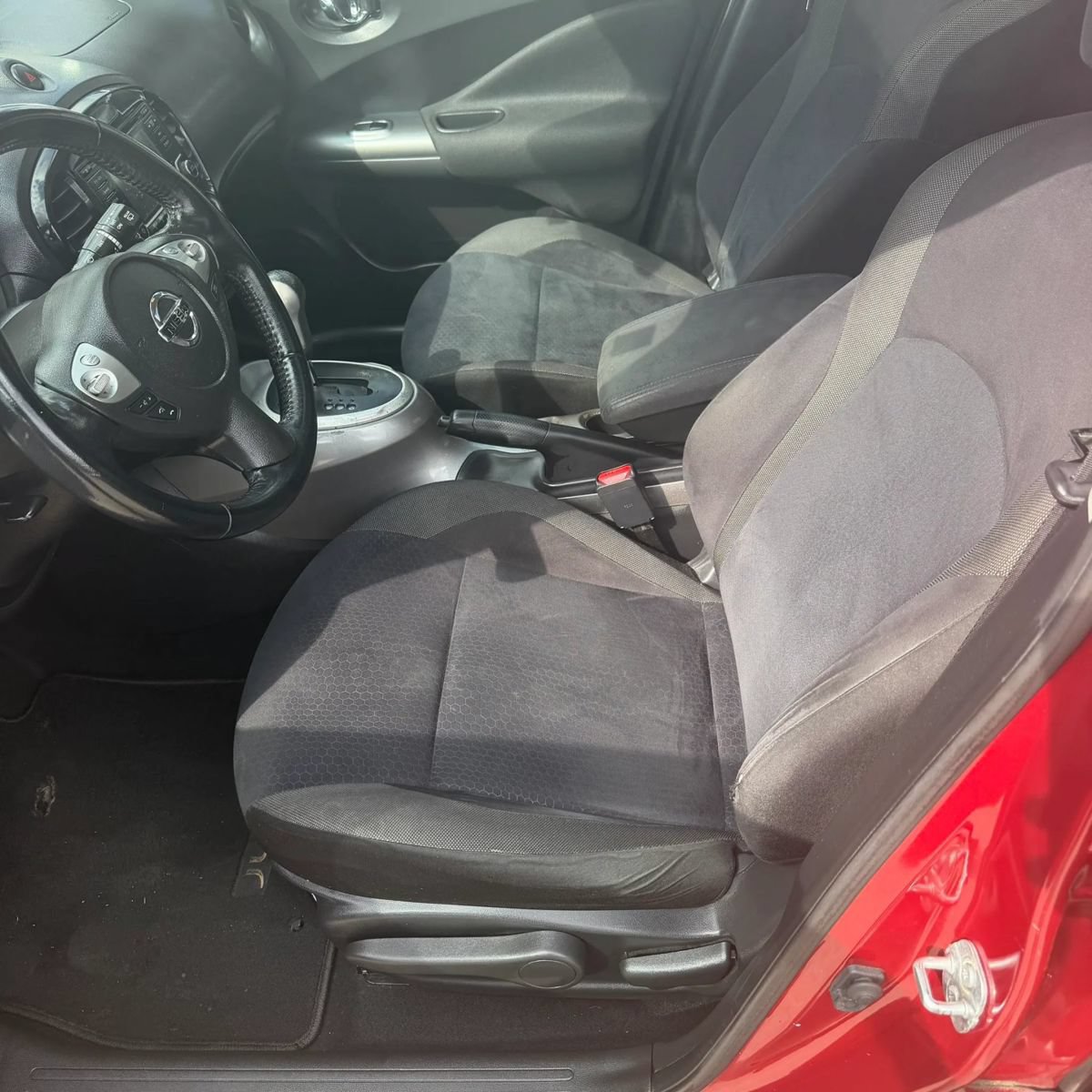 Used 2016 Nissan Juke SV FWD image 9