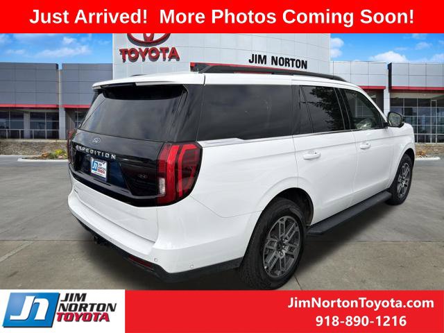 Used 2025 Ford Expedition Active AWD/4WD image 5