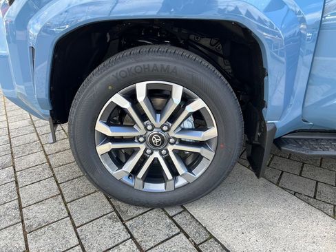 New 2026 Toyota 4Runner Limited AWD/4WD image 17