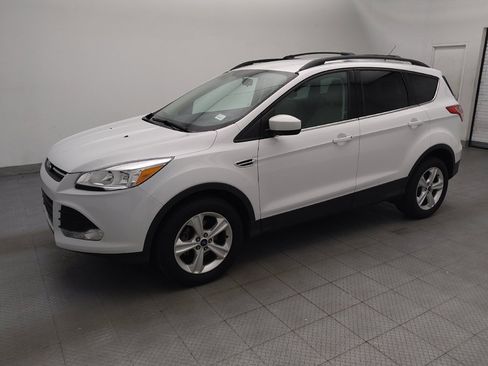 Used 2016 Ford Escape SE w/ SE Leather Comfort Package FWD image 2