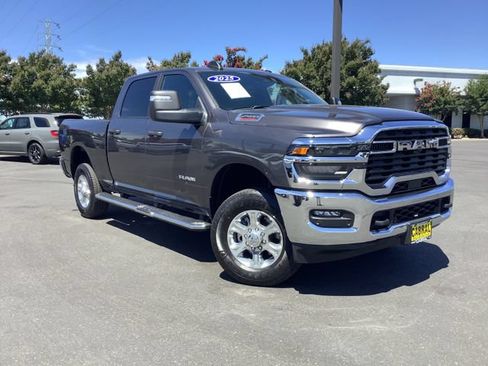 Used 2025 RAM 2500 Big Horn AWD/4WD image 2