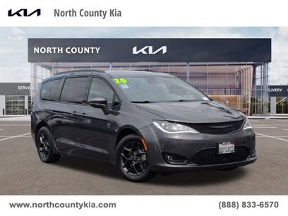 Used 2020 Chrysler Pacifica Limited w/ Advanced Safetytec Group