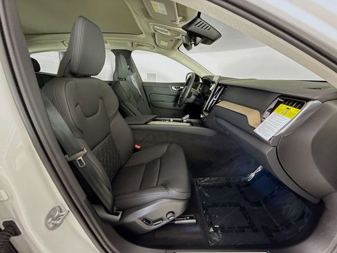 New 2026 Volvo XC60 B5 Core AWD/4WD image 28