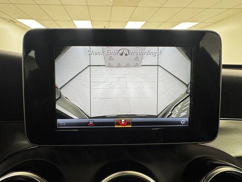 Used 2019 Mercedes-Benz GLC 300 4MATIC image 20