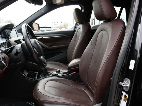 Used 2016 BMW X1 xDrive28i image 2