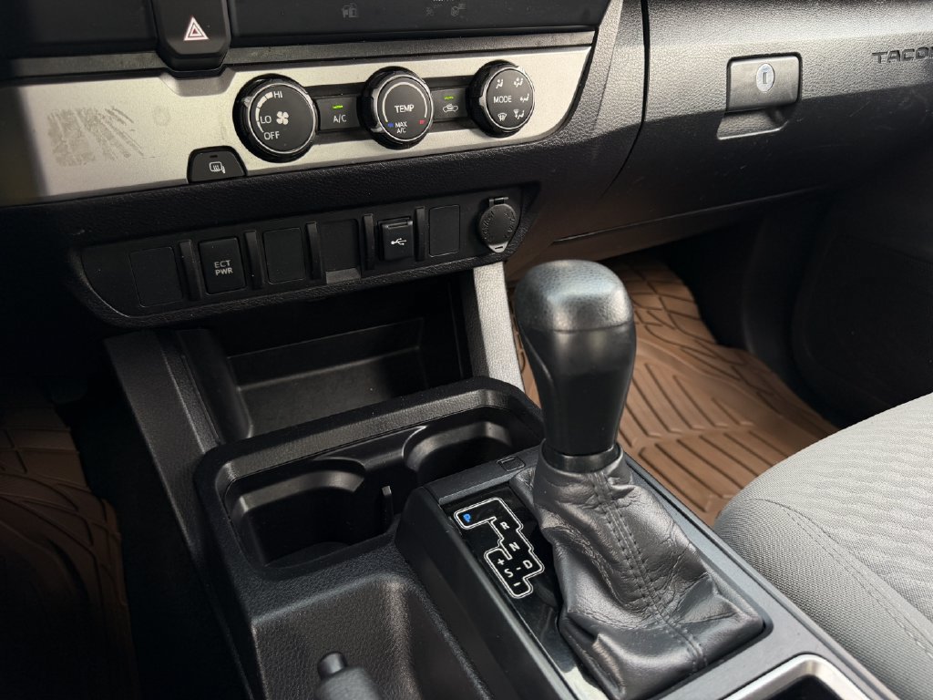 Used 2021 Toyota Tacoma SR RWD image 18