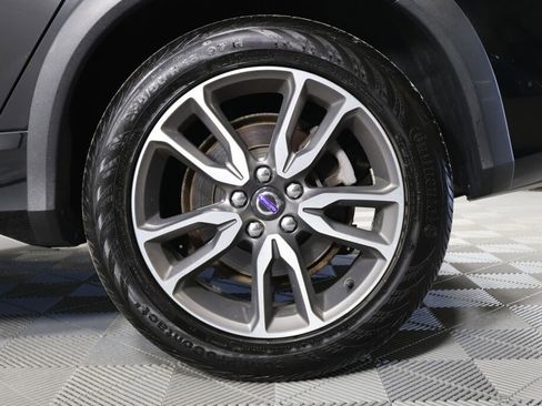 Used 2016 Volvo V60 T5 Cross Country Platinum image 8