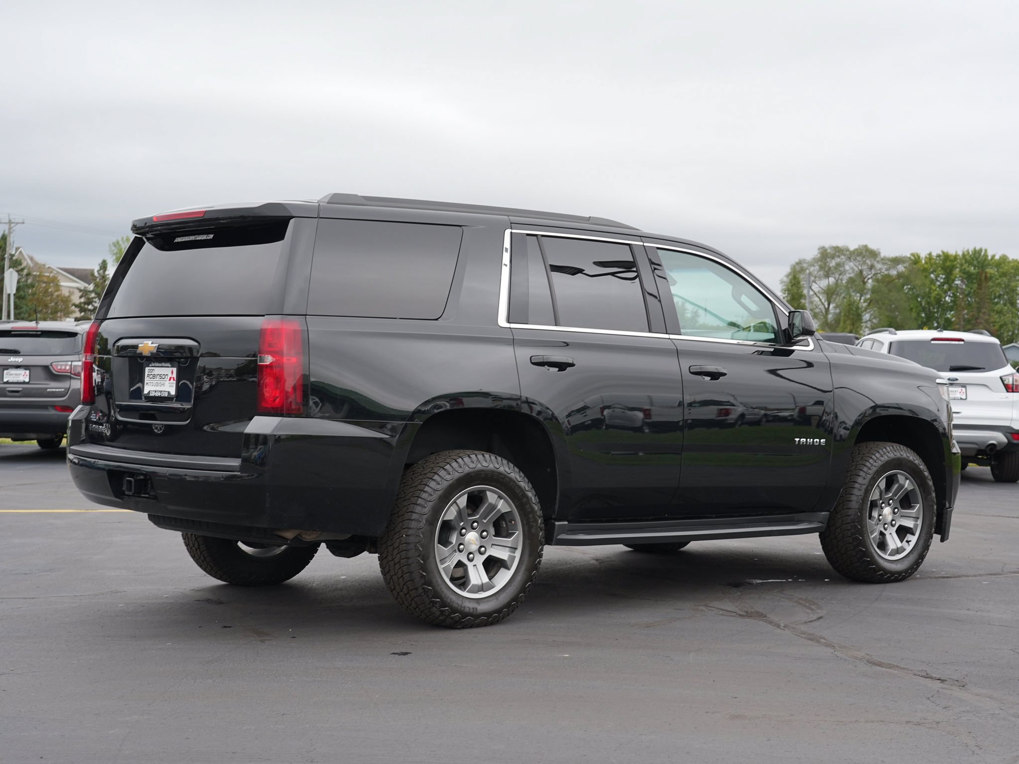 Used 2018 Chevrolet Tahoe LS w/ Skid Plate Package AWD/4WD image 3