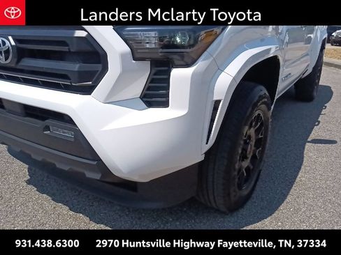 Used 2025 Toyota Tacoma SR5 RWD image 9