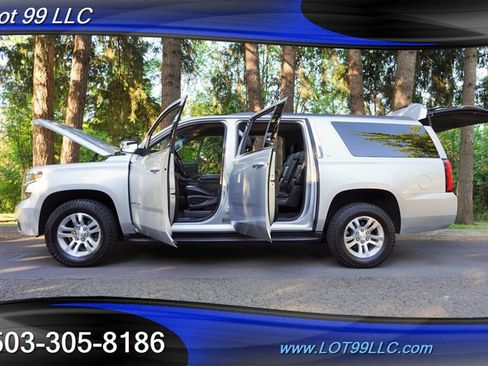 Used 2018 Chevrolet Suburban LT AWD/4WD image 27