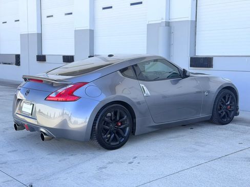 Used 2011 Nissan 370Z Touring w/ Sport Pkg RWD image 5