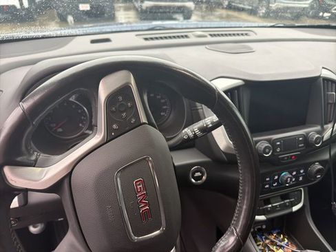 Used 2022 GMC Terrain SLT w/ Infotainment Package II image 10