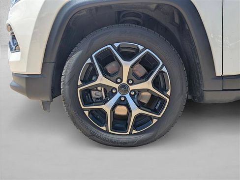 Used 2025 Jeep Compass Limited AWD/4WD image 15
