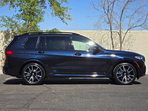 Used 2019 BMW X7 xDrive50i w/ M Sport Package AWD/4WD image 11