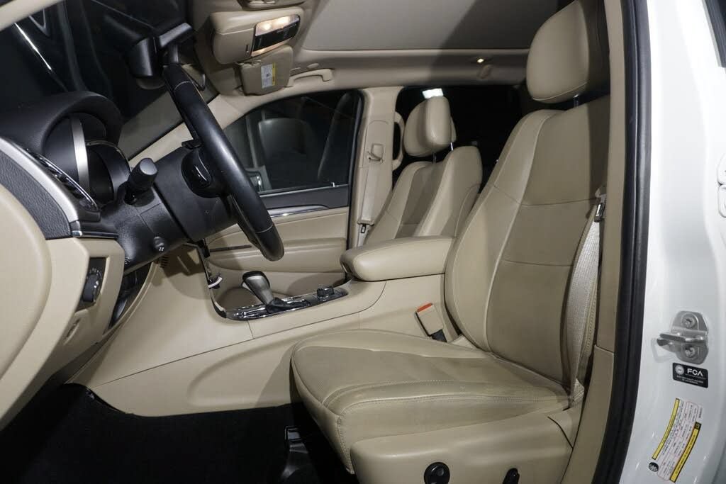 Used 2021 Jeep Grand Cherokee Limited AWD/4WD image 12