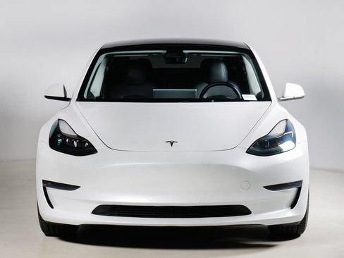 Used 2023 Tesla Model 3 Standard Range RWD image 8