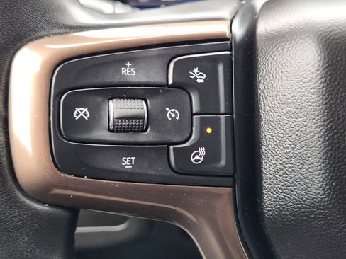 Used 2023 Chevrolet Suburban High Country image 24