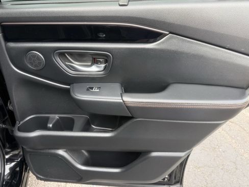 Used 2025 Honda Pilot TrailSport image 26