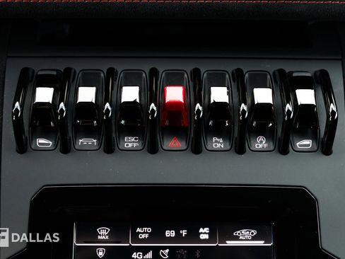 Used 2023 Lamborghini Huracan Sterrato image 31