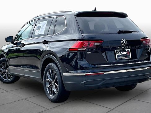 Used 2023 Volkswagen Tiguan SE FWD image 11