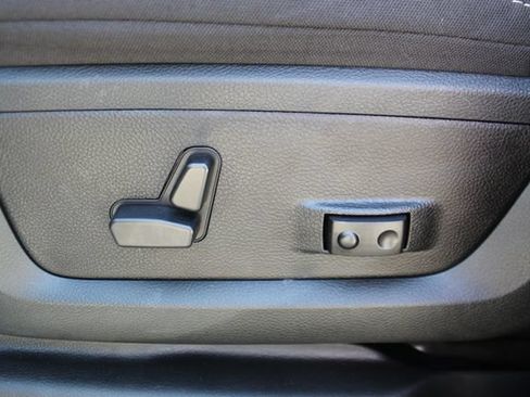 Used 2026 RAM 2500 Big Horn AWD/4WD image 13