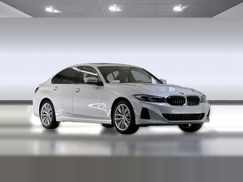 Used 2023 BMW 330i Sedan w/ Driving Assistance Package RWD image 6