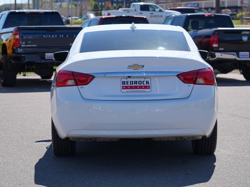 Used 2019 Chevrolet Impala LT FWD image 4