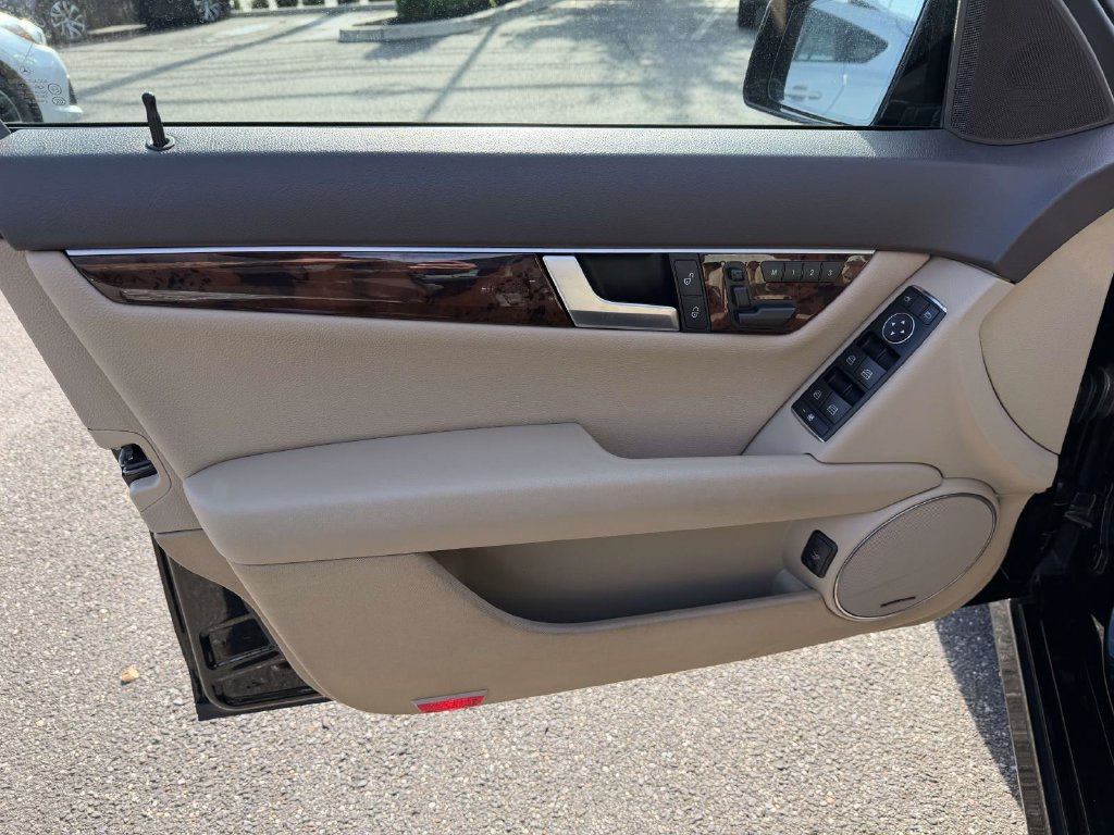 Used 2013 Mercedes-Benz C 300 4MATIC Sedan image 17