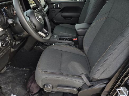 New 2026 Jeep Gladiator Sport image 16