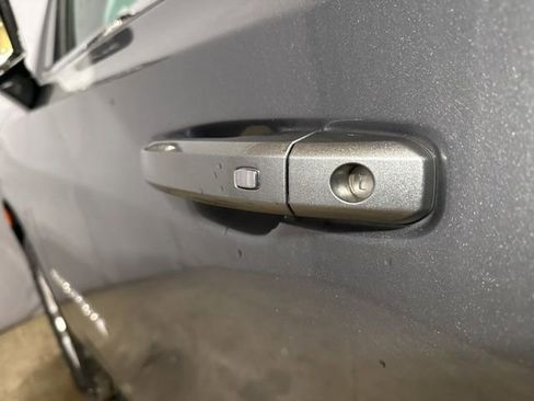 Used 2021 Chevrolet Suburban LT AWD/4WD image 35