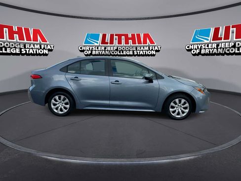 Used 2026 Toyota Corolla LE FWD image 9