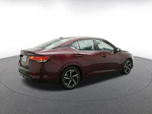 Used 2025 Nissan Sentra SV FWD image 11
