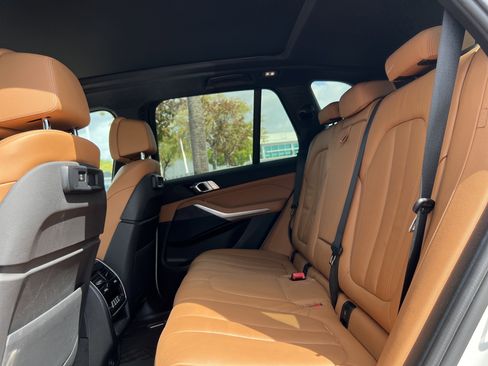 Used 2022 BMW X5 xDrive40i w/ M Sport Package image 31