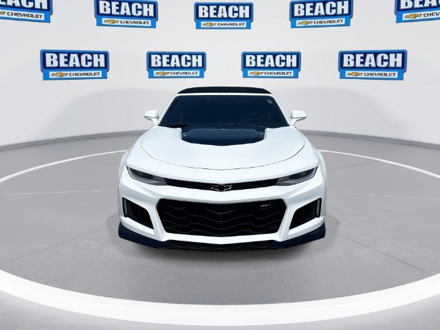 Used 2022 Chevrolet Camaro ZL1 RWD image 3