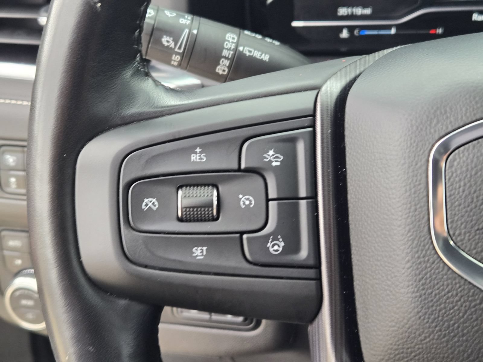 Used 2023 GMC Yukon Denali Ultimate AWD/4WD image 29