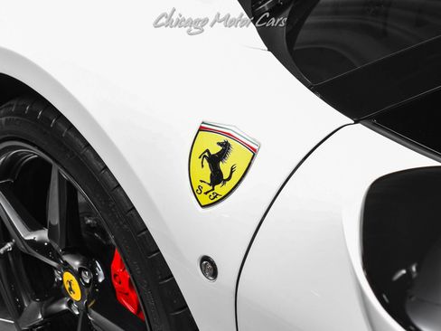 Used 2023 Ferrari F8 Tributo RWD image 34