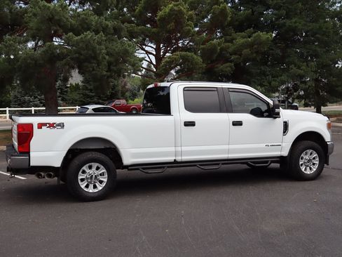 Used 2022 Ford F350 XLT w/ XLT Value Package AWD/4WD image 4