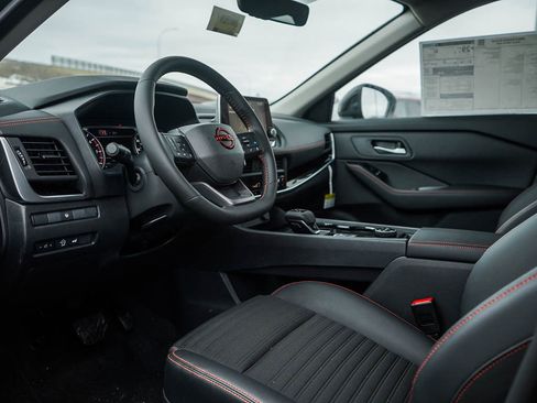 New 2026 Nissan Rogue SV image 18