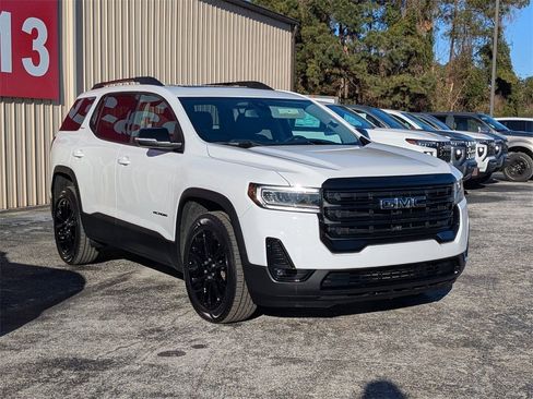 Certified 2023 GMC Acadia SLT w/ Elevation Edition image 10