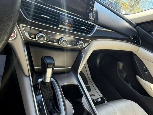 Used 2020 Honda Accord EX image 21