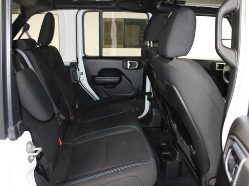 Used 2024 Jeep Wrangler Unlimited Rubicon 4xe AWD/4WD image 33