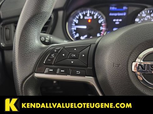 Used 2018 Nissan Rogue S AWD/4WD image 14