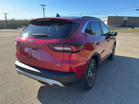 New 2026 Ford Escape PHEV image 4