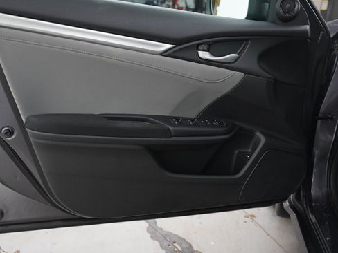 Used 2016 Honda Civic EX-T image 17