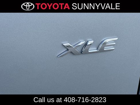 Used 2022 Toyota Corolla Cross XLE FWD image 13