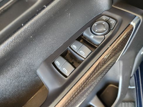 Used 2021 Chevrolet Silverado 1500 LT Trail Boss w/ Convenience Package II image 24