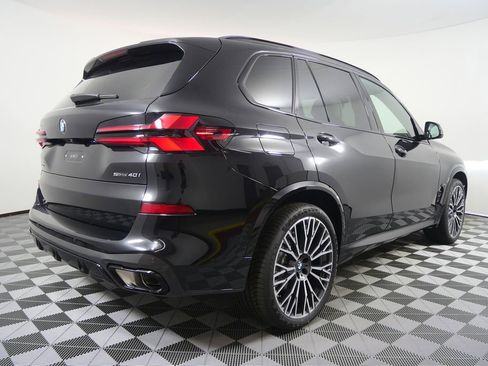 Used 2026 BMW X5 sDrive40i w/ Executive Package RWD image 3