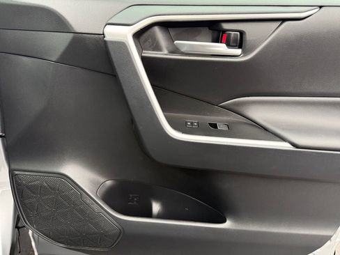 Certified 2025 Toyota RAV4 XLE image 19
